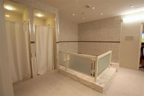 Mikvah Mei Menachem